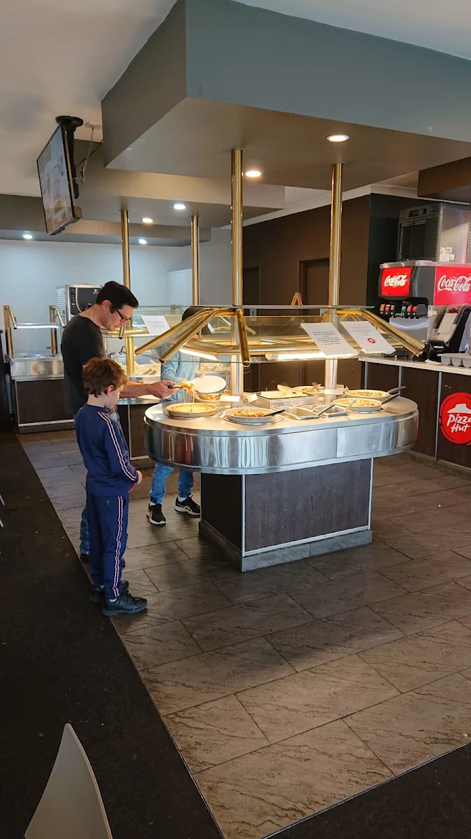 Vibe, Pizza Hut