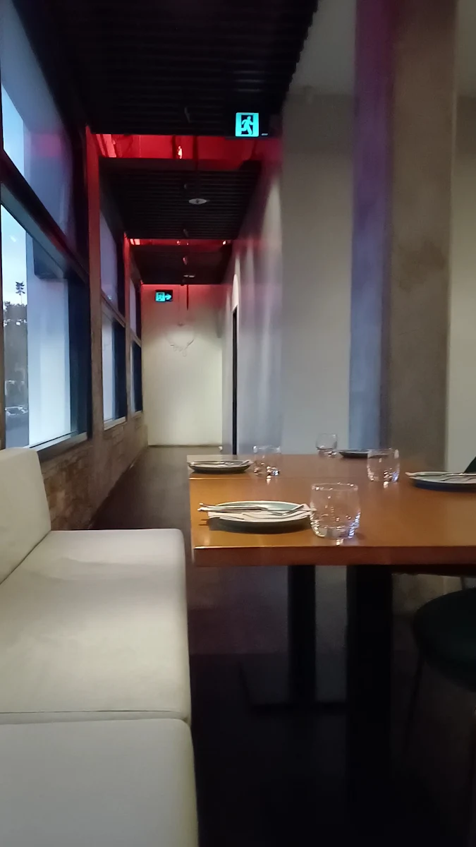 Vibe, La Costa Restaurant