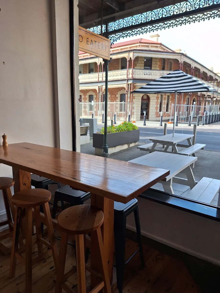 Vibe, Presto Eatery