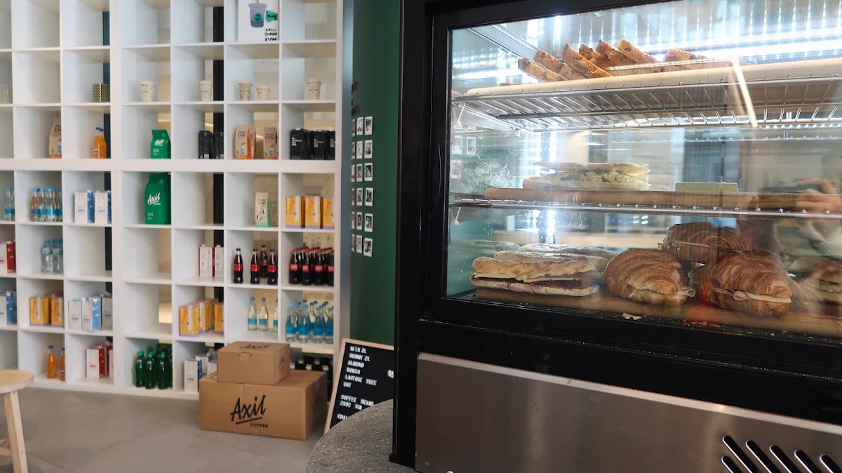 Vibe, Karomi Cafe - Mackenzie Street