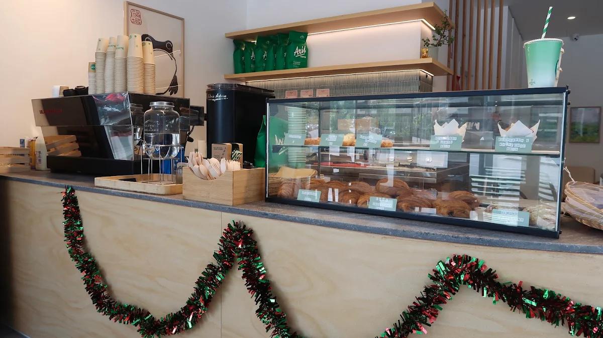 Vibe, Karomi Cafe - Mackenzie Street