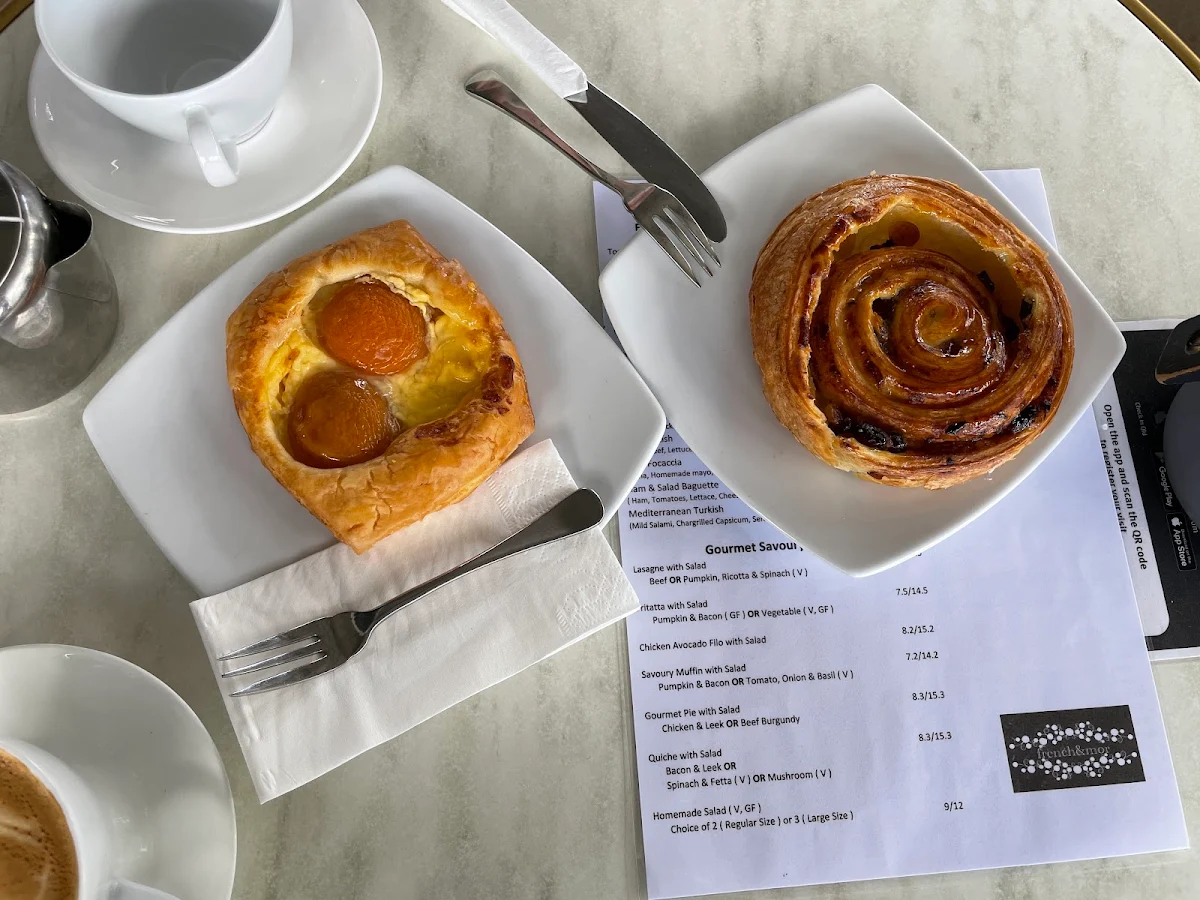 Menu, French & Mor