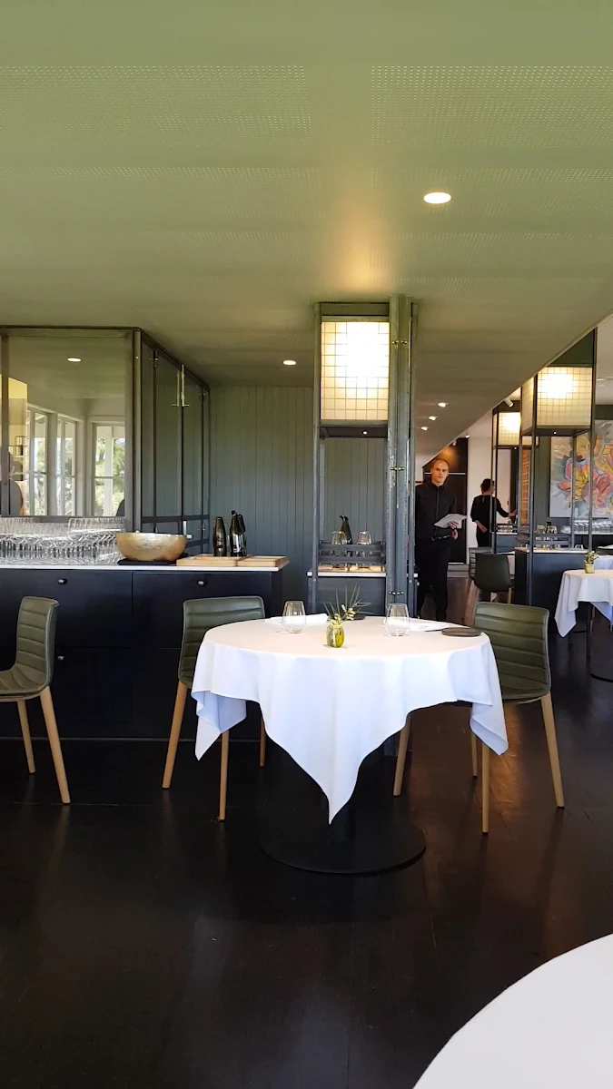 Vibe, Brae Restaurant