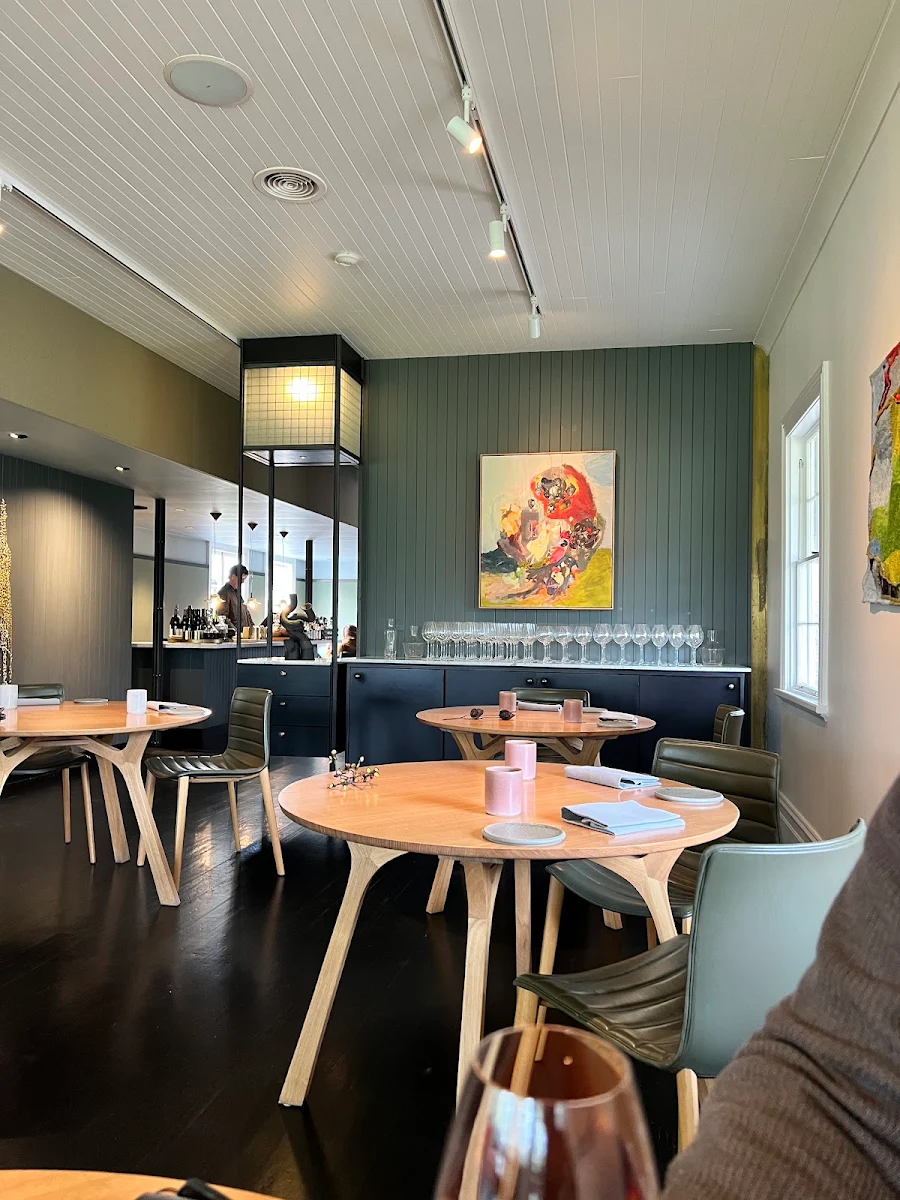 Vibe, Brae Restaurant
