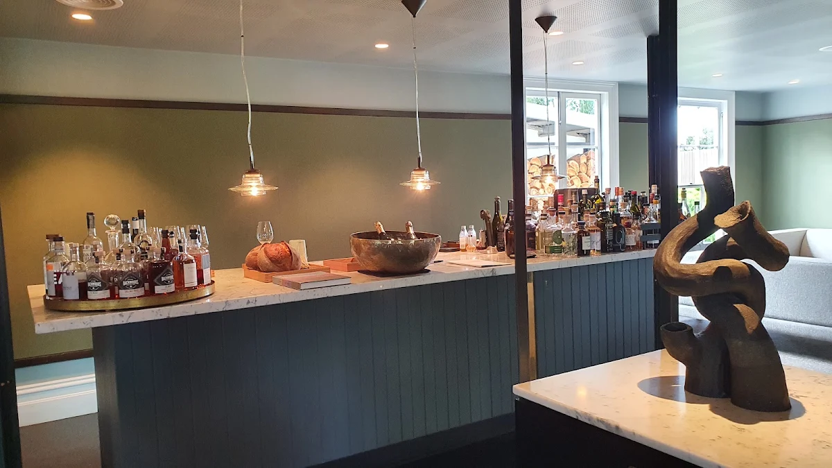Vibe, Brae Restaurant