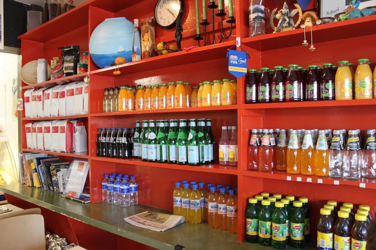 Vibe, Deli on Waterloo