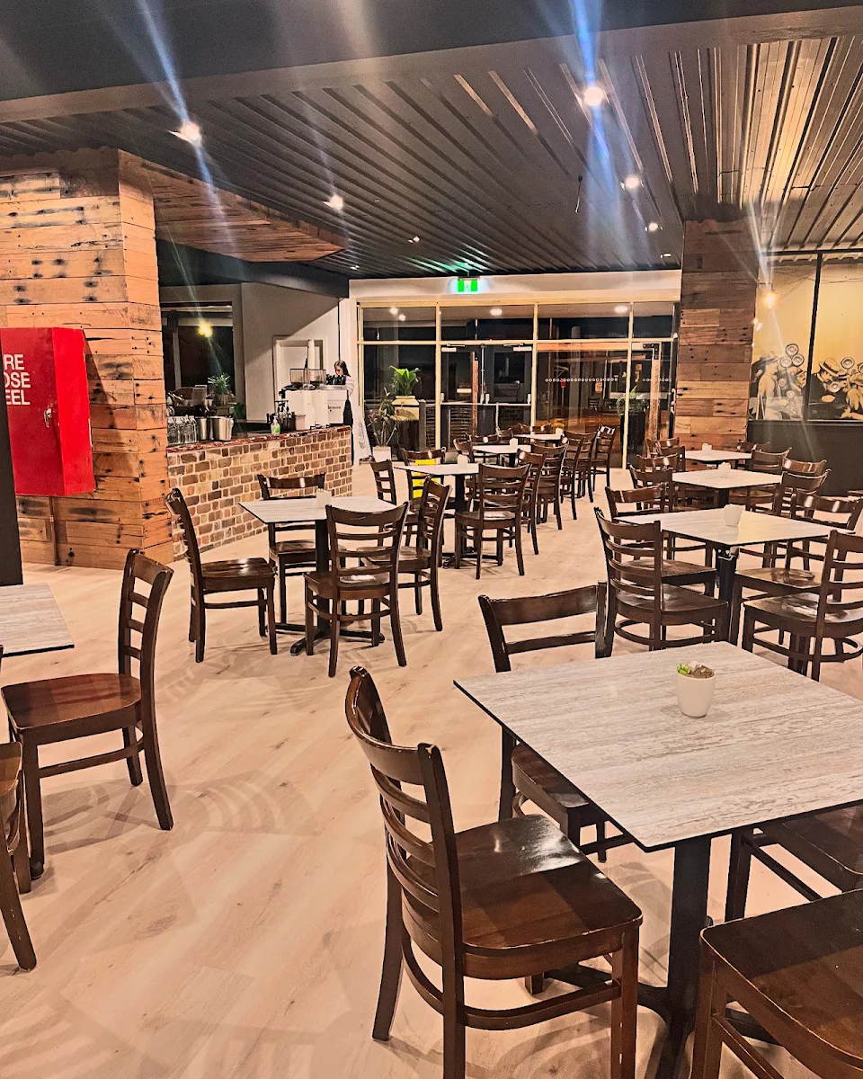 Vibe, La Baracca Espresso Bar & Trattoria
