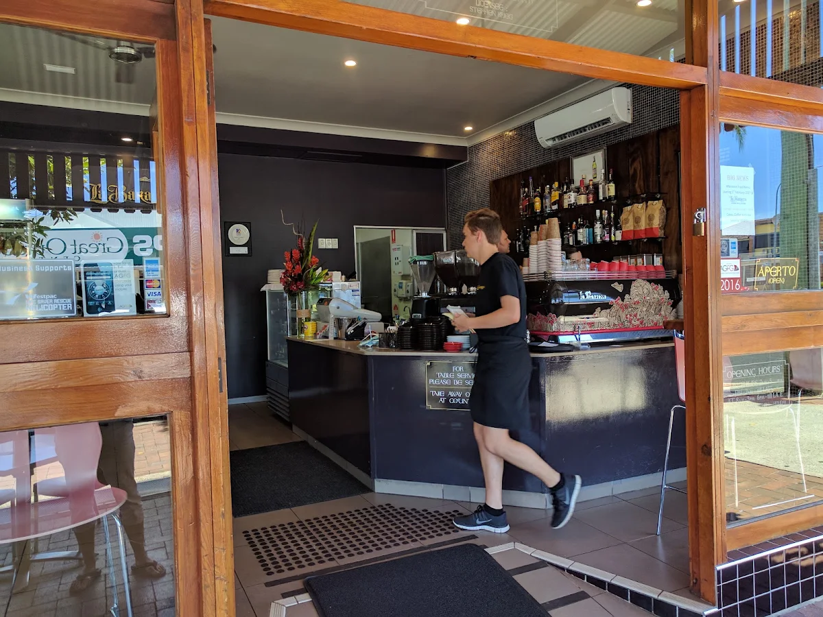 Vibe, La Baracca Espresso Bar & Trattoria