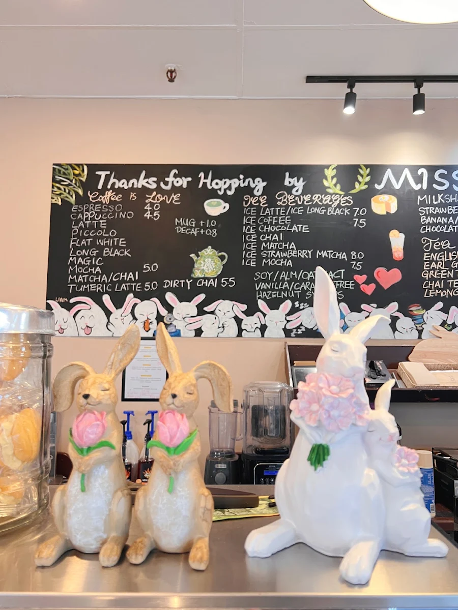 Menu, Miss Bunny Café