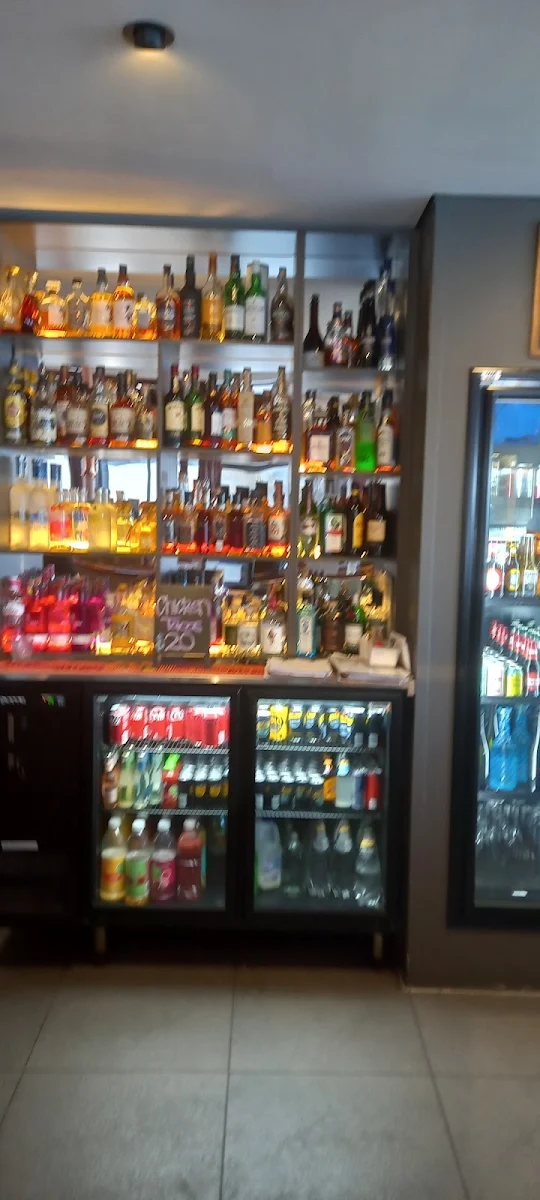 Vibe, Brewvino Bar
