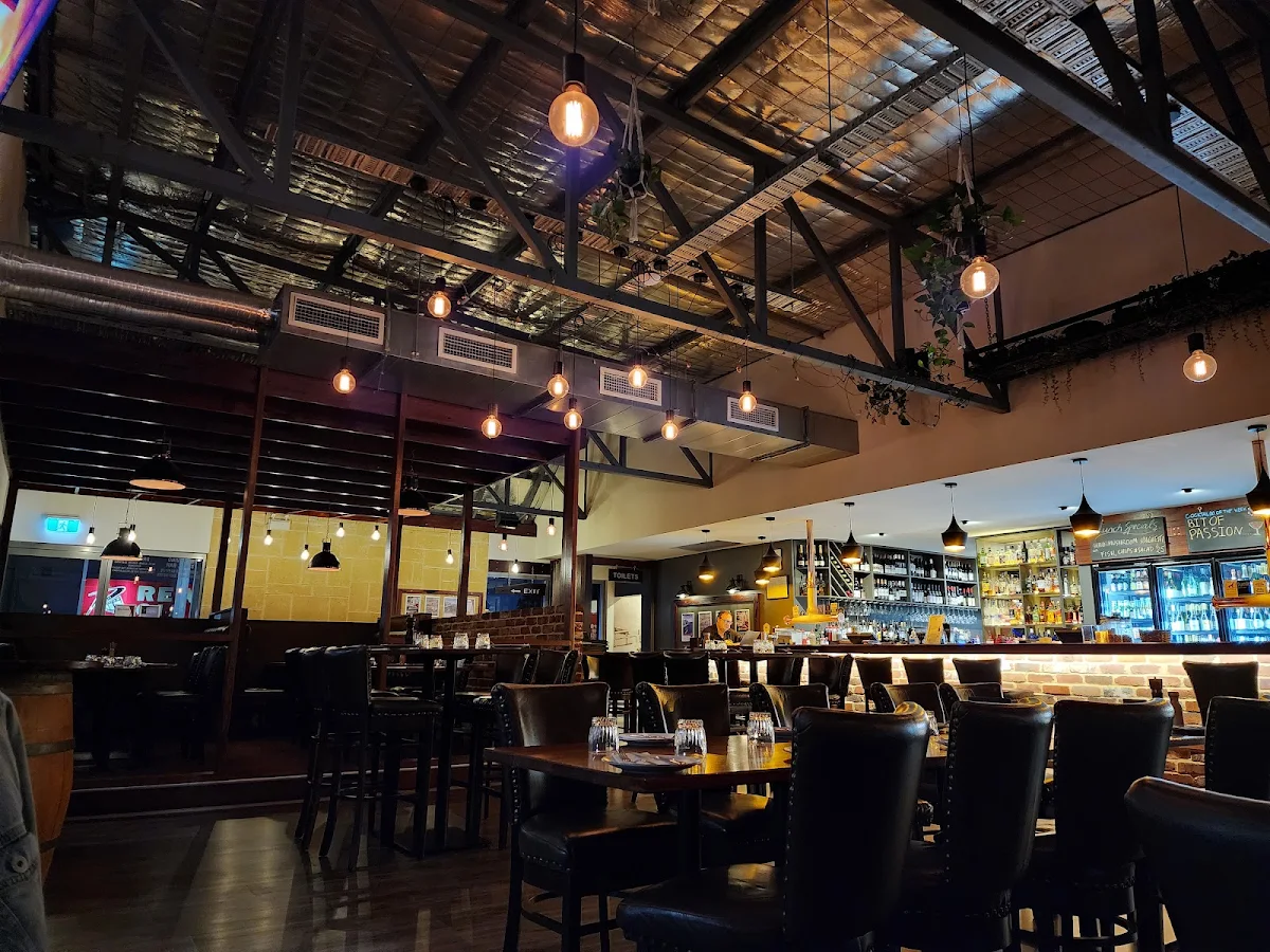 Vibe, Brewvino Bar