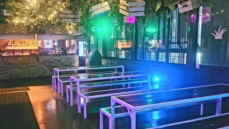 Vibe, Top Yard Rooftop