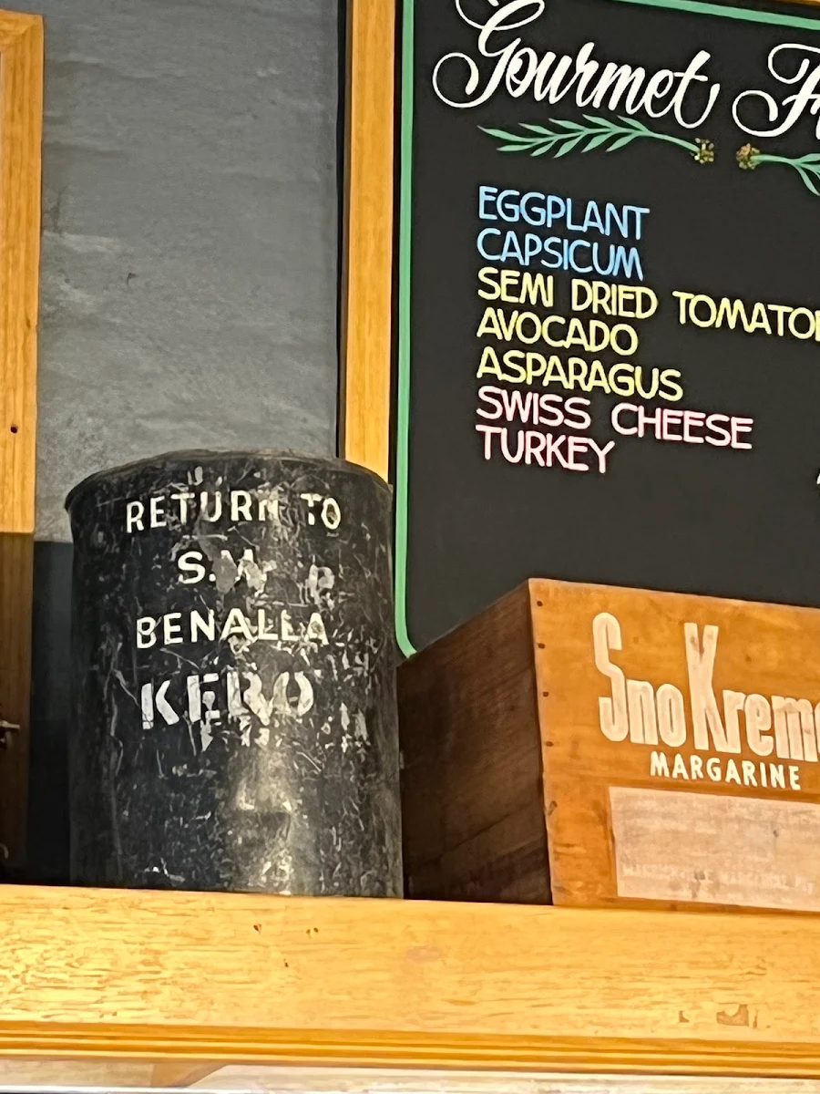 Menu, Hides Bakery