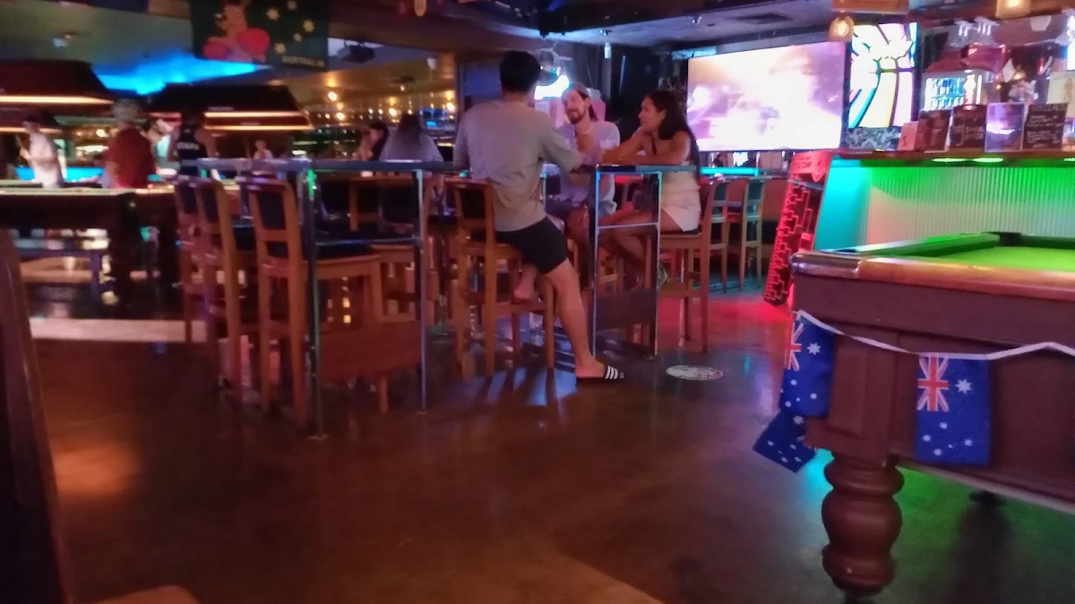 Vibe, The Downunder Bar