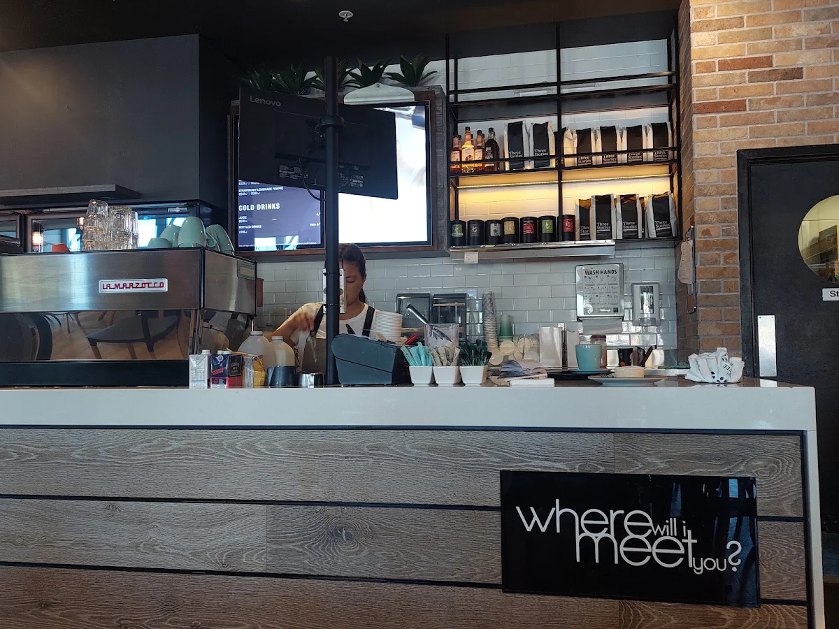 Vibe, The Coffee Club Café