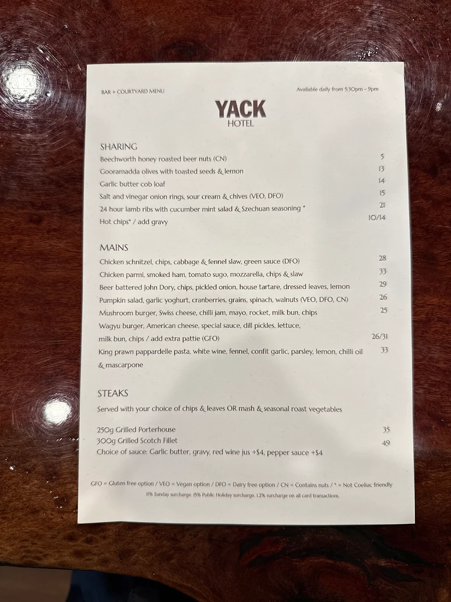 Menu, Yack Hotel