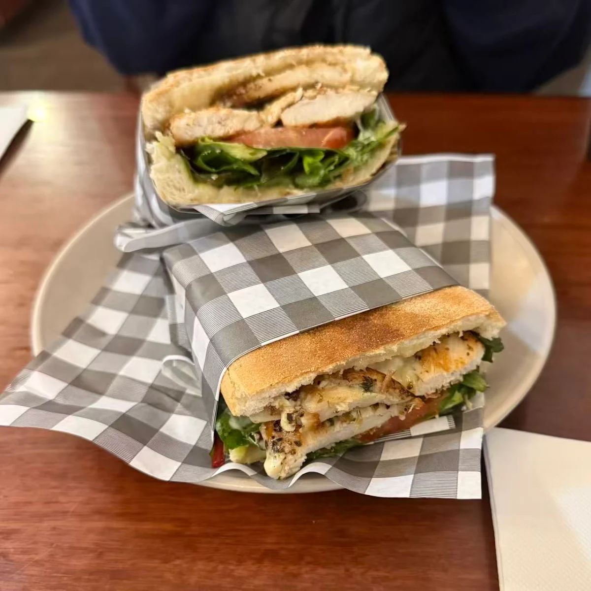 Food & drink, La Famiglia Cafe