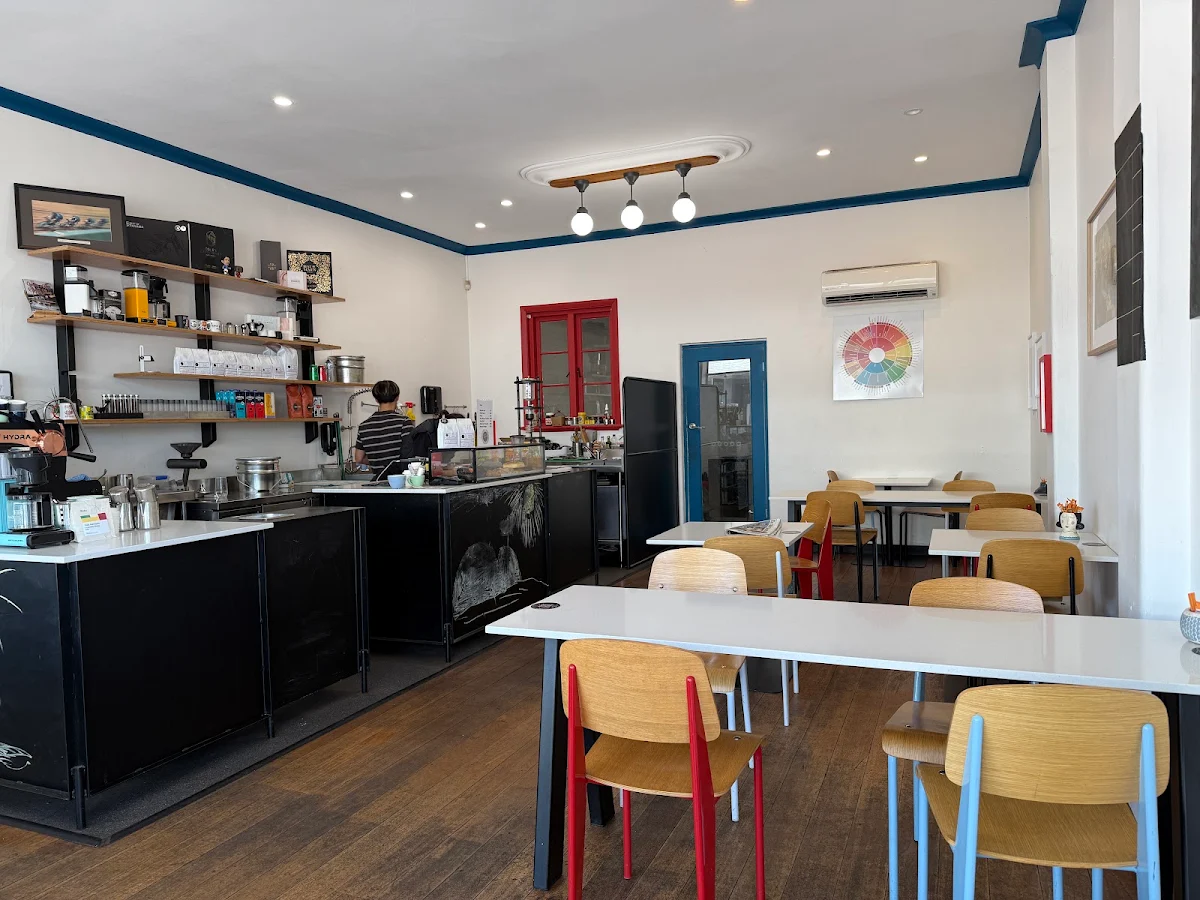 Vibe, 2 keys Coffee Boutique