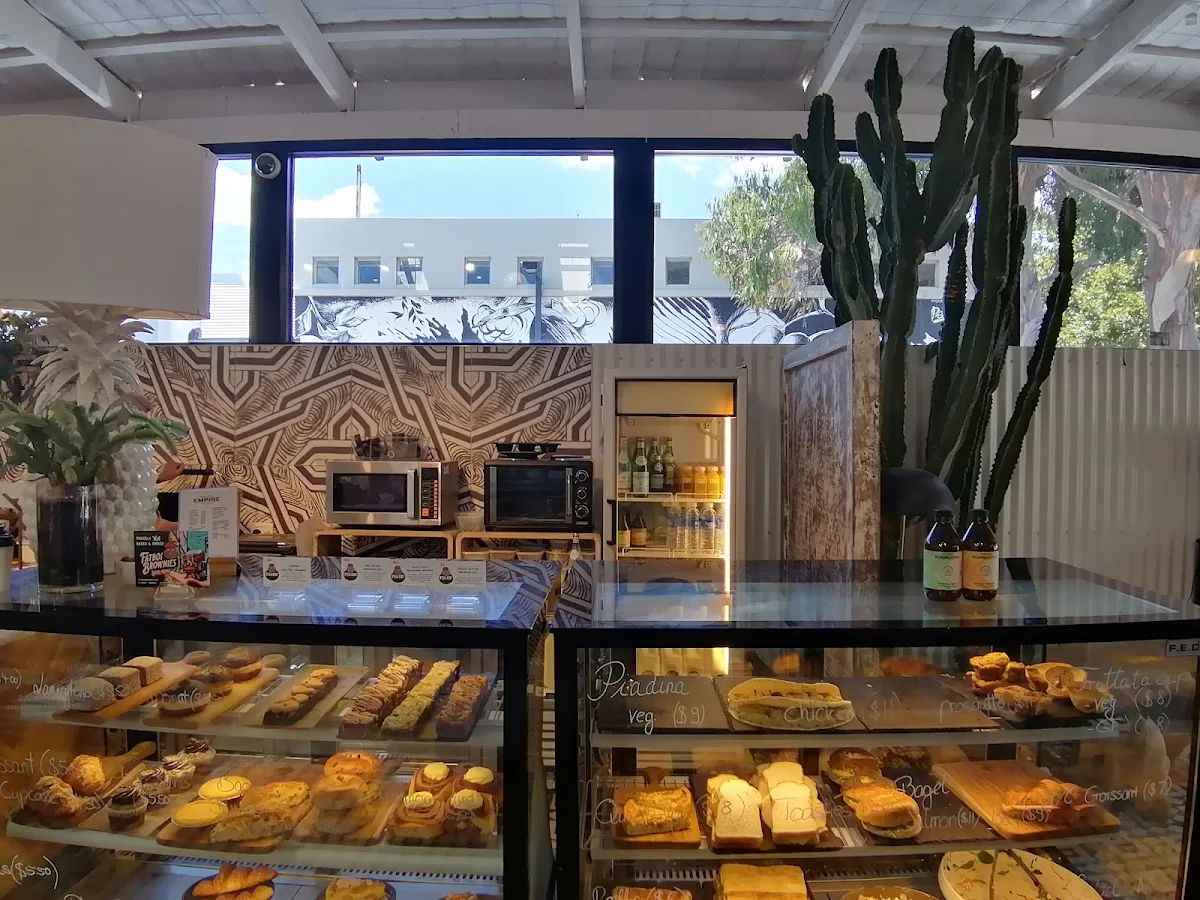 Vibe, 2 keys Coffee Boutique