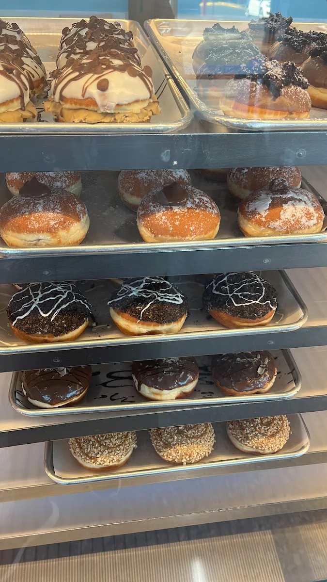 Vibe, The Doughnut Nest