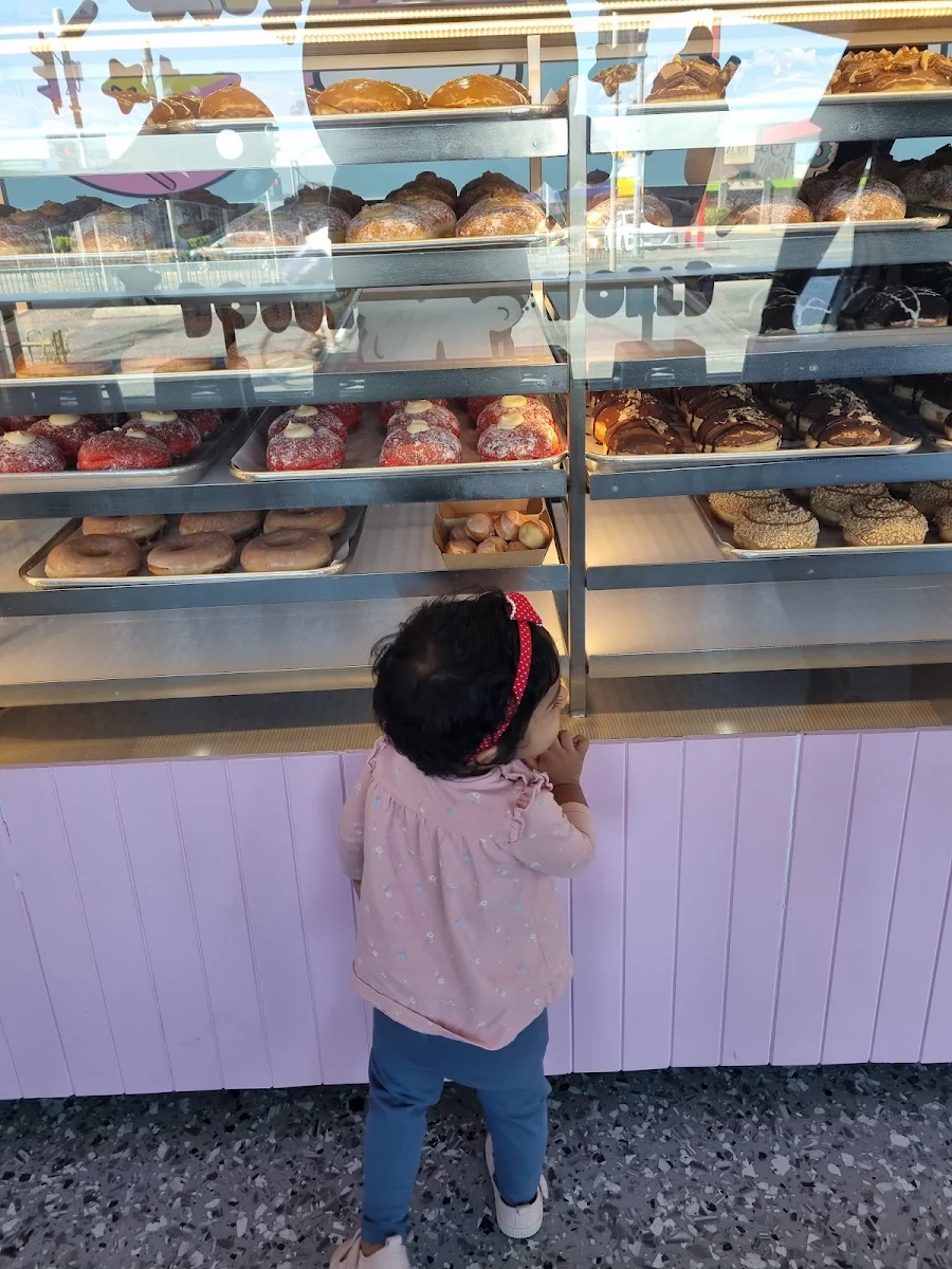 Vibe, The Doughnut Nest