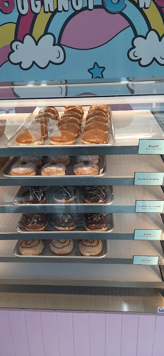 Vibe, The Doughnut Nest