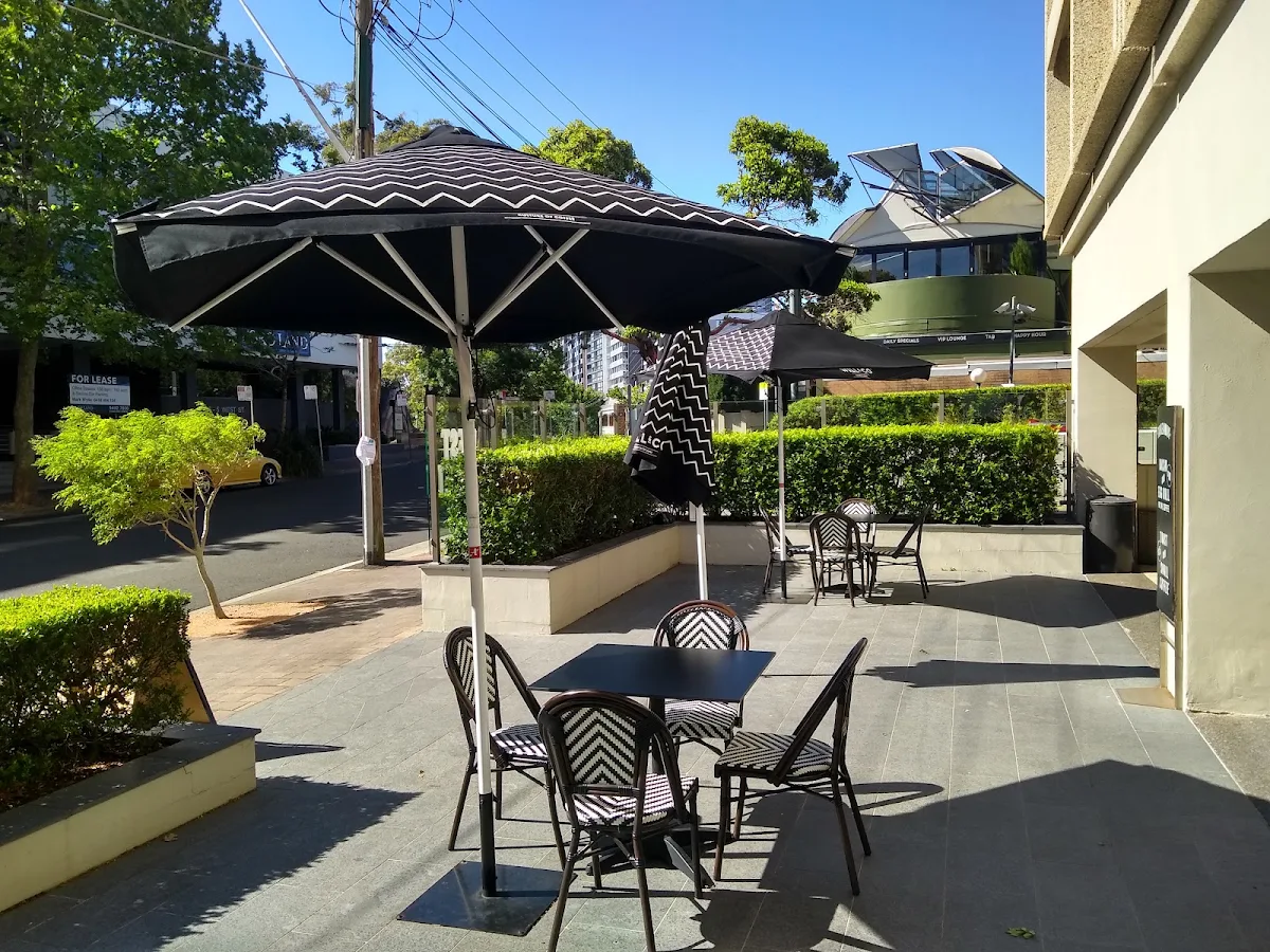 Vibe, Flock Eatery & Catering