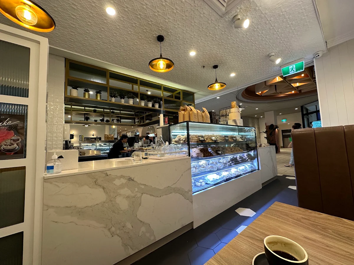 Vibe, Sergios Bankstown