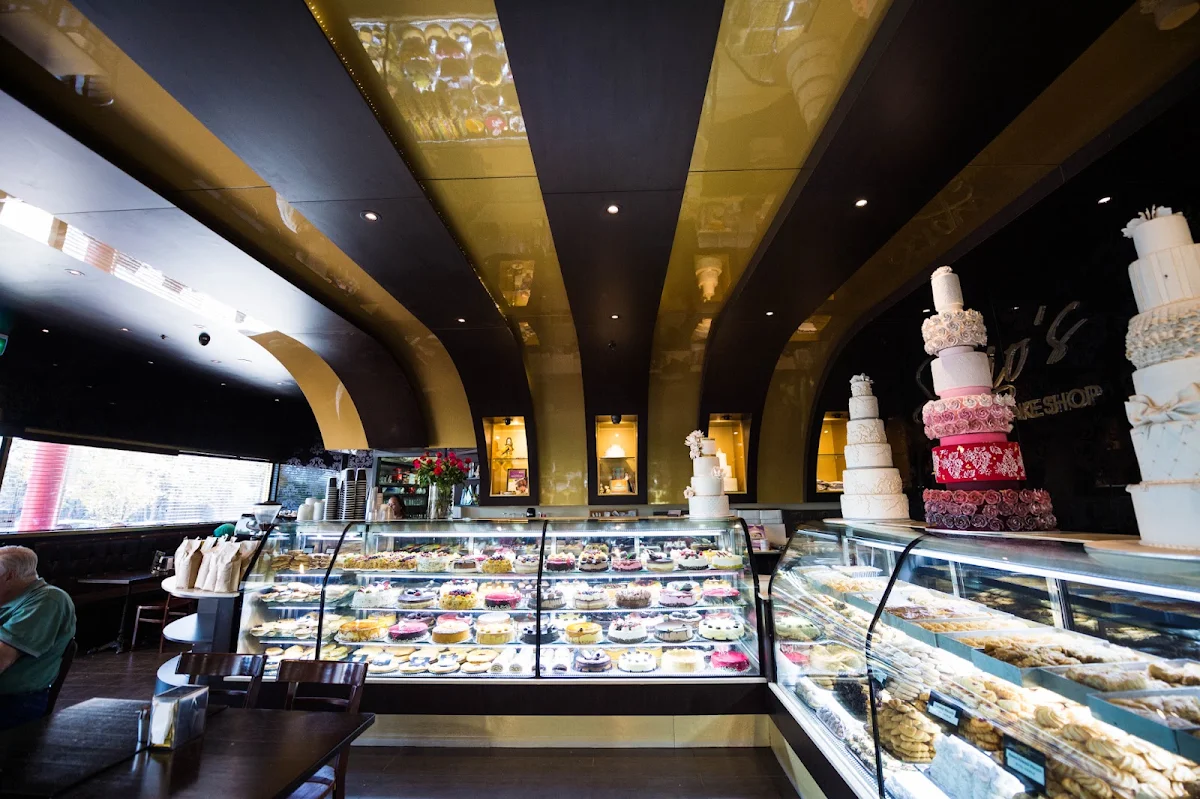 Vibe, Sergios Bankstown