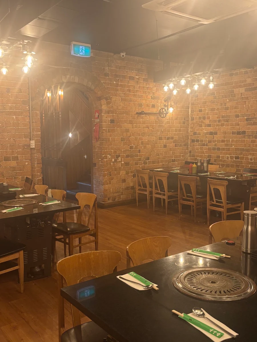 Vibe, Myung jang and Obaltan restaurant