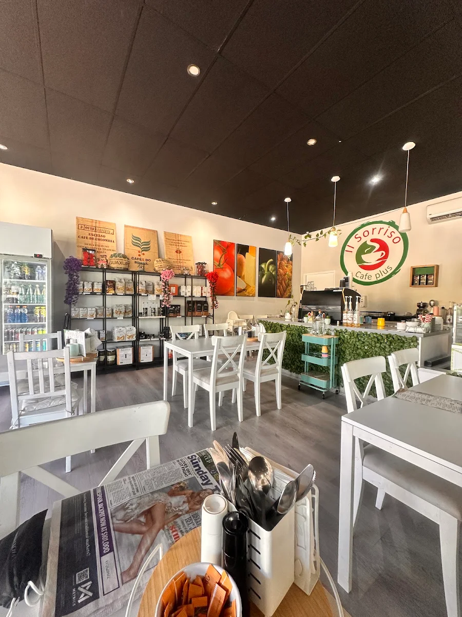 Vibe, Il Sorriso cafe plus Restaurant