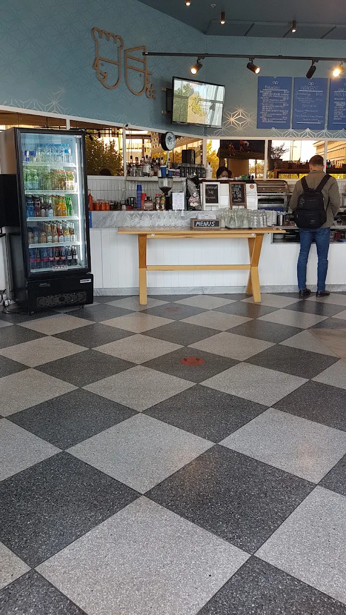 Vibe, Caffe Stazione