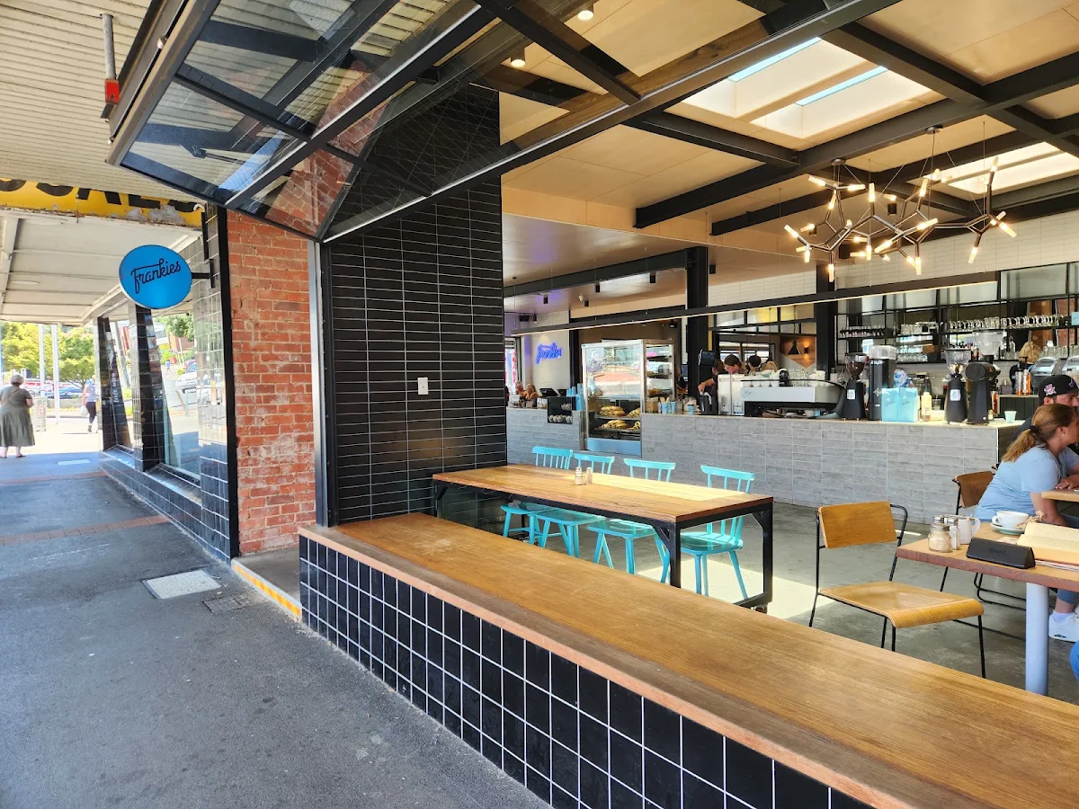 Vibe, Frankies Warragul