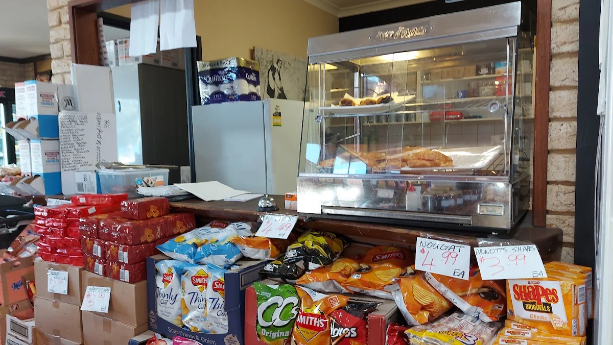 Vibe, Simon's Market Café