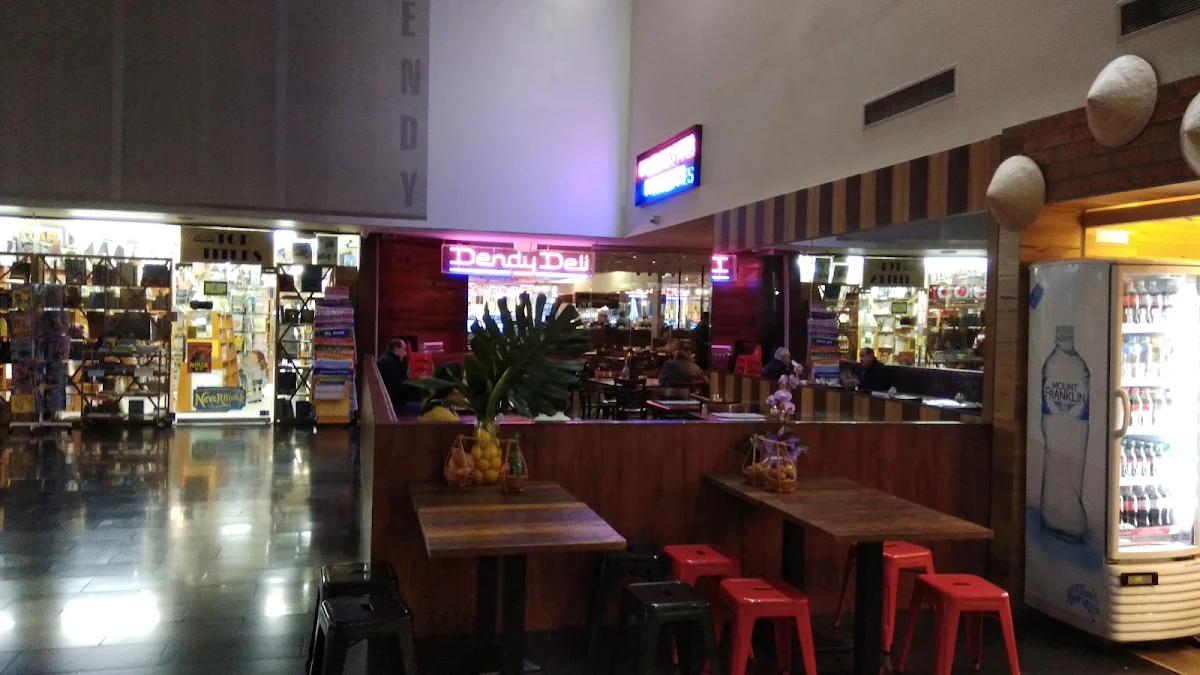 Vibe, Dendy Deli