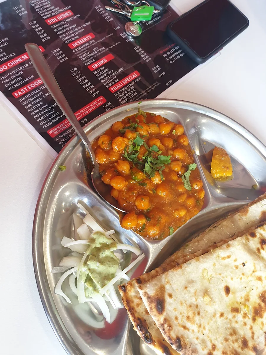 Menu, Om Sweet & Curry House