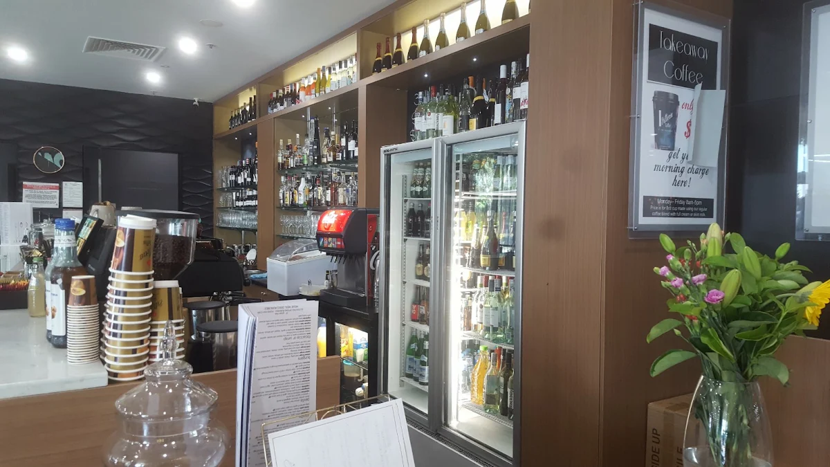 Vibe, Dolci Cafe