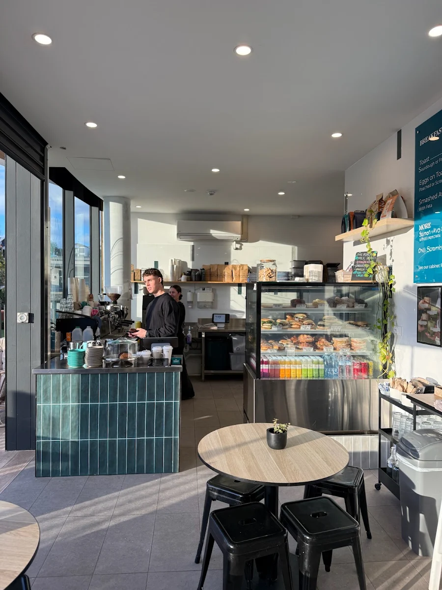Vibe, The Porch Cafe