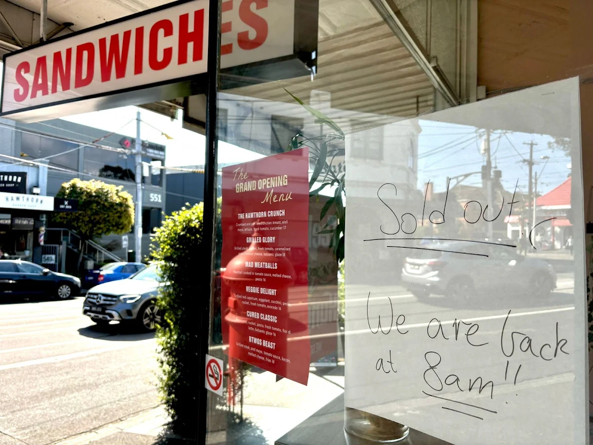 Menu, Between Two Slices (BtwoS)