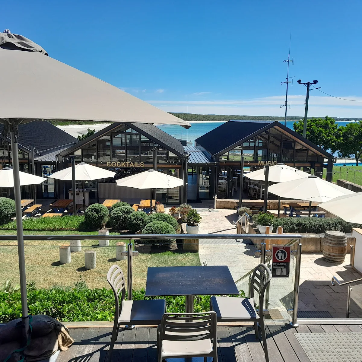 Vibe, Huskisson Hotel