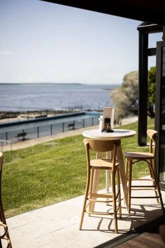 Vibe, Huskisson Hotel