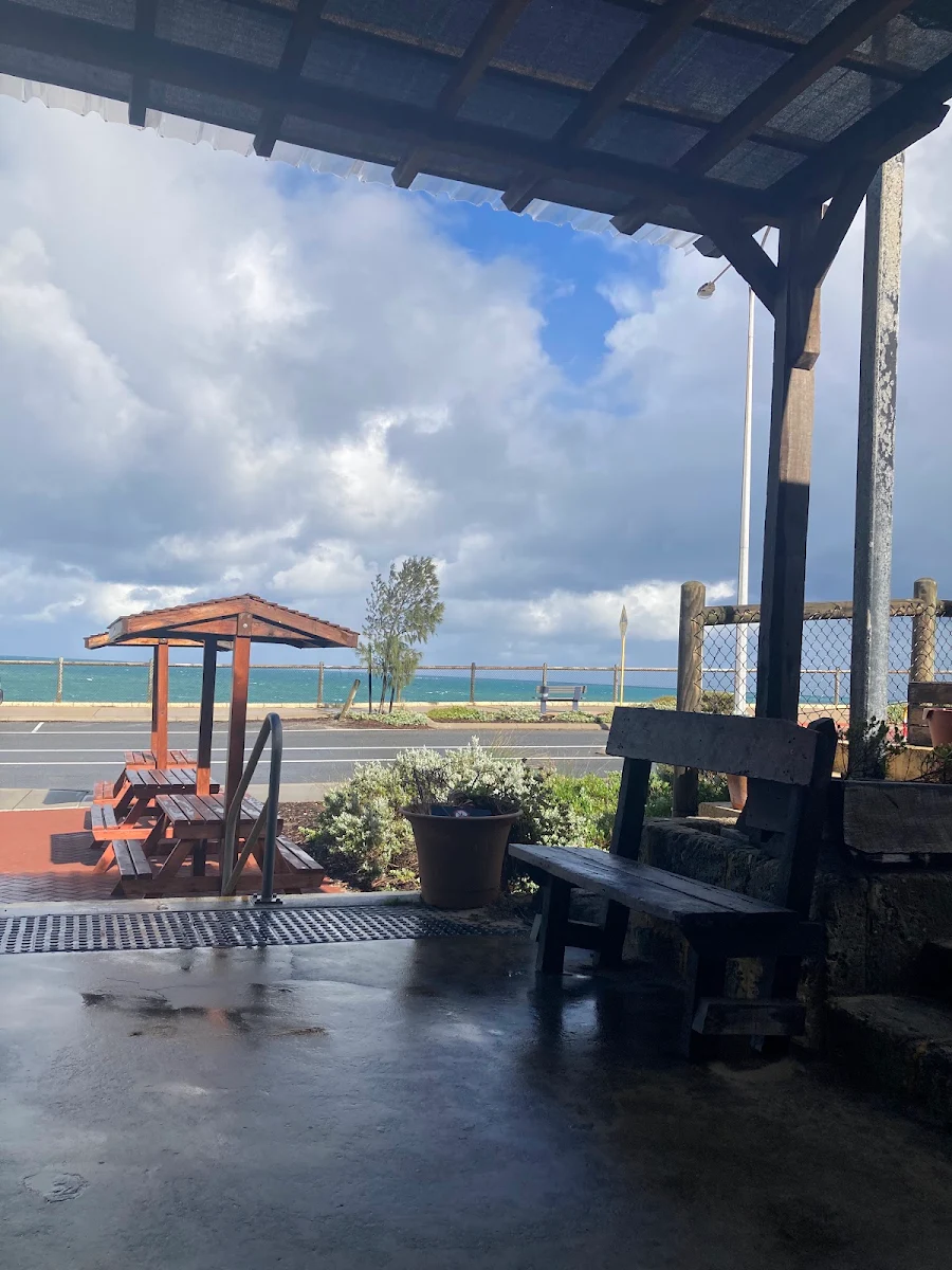 Vibe, Yanchep Beach Lagoon Cafe