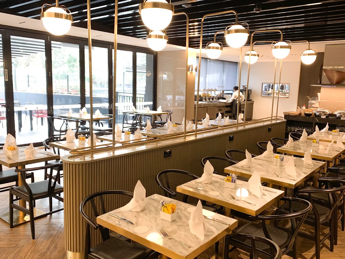 Vibe, Nate's Restaurant and Bar