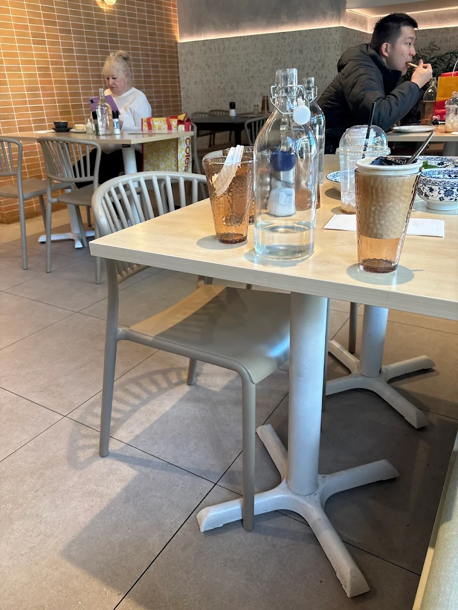 Vibe, Cora Espresso
