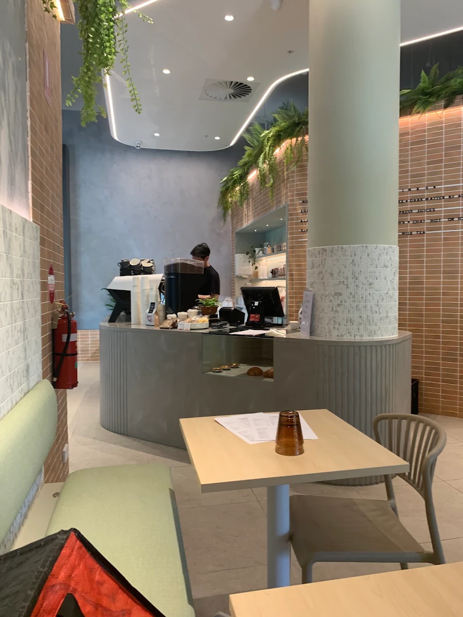 Vibe, Cora Espresso