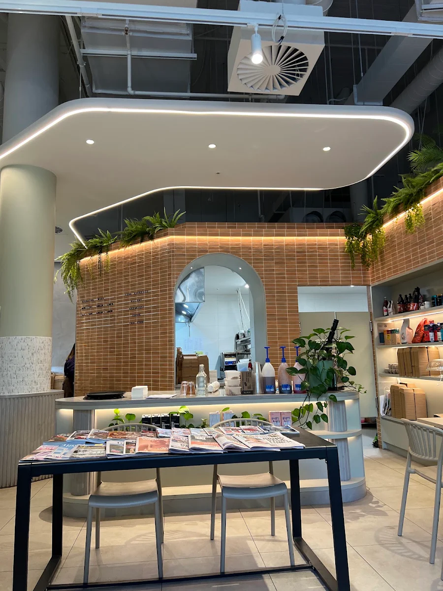 Vibe, Cora Espresso