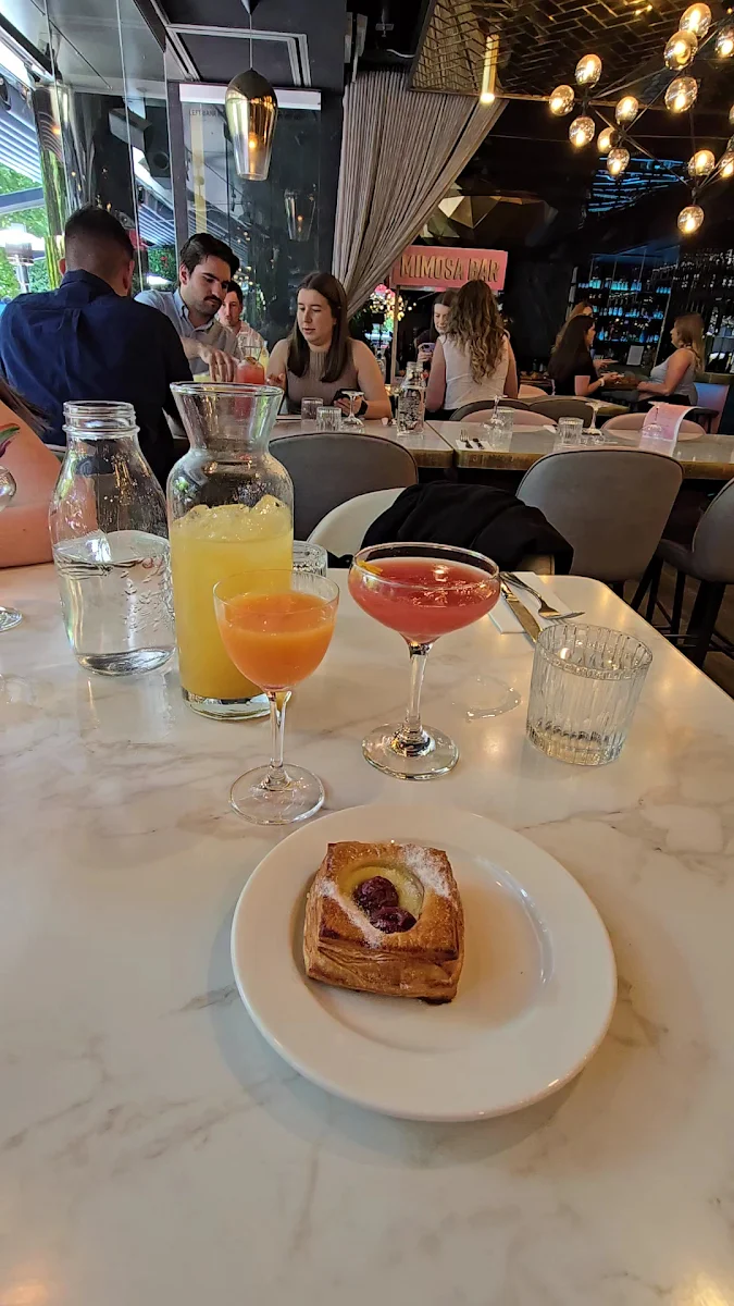 Vibe, Left Bank Melbourne Restaurant & Cocktail Bar