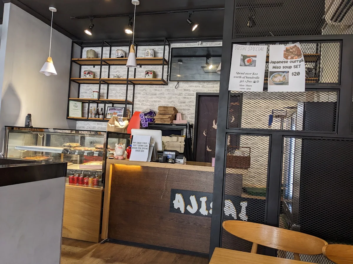 Vibe, Ajisai Sushi