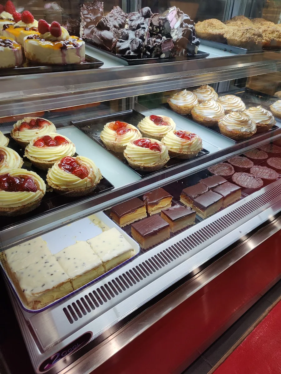 Vibe, Red Relish Cafe