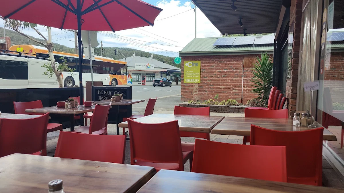 Vibe, Red Relish Cafe